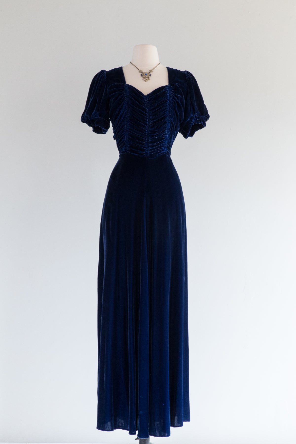Elegant 1930's Blue Silk Velvet Evening Gown / ML Xtabay Vintage Elegant 1930's Blue Silk Velvet Evening Gown / ML Xtabay Vintage