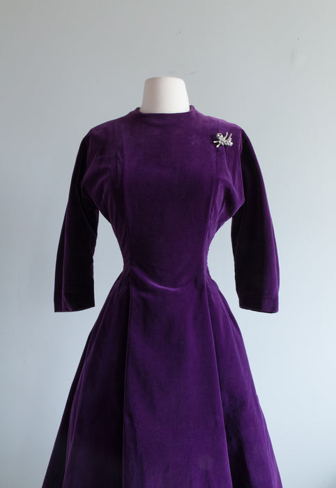 Classic 1950's Purple Velvet Party Dress / Small