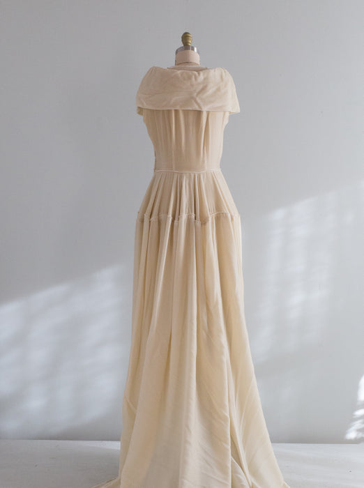 Sublime 1940's Ivory Silk Velvet Wedding Gown / Small