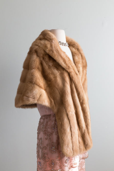 Elegant 1950's Honey Mink Wrap With Huge Collar / OS