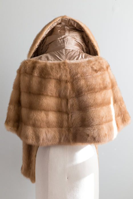 Elegant 1950's Honey Mink Wrap With Huge Collar / OS