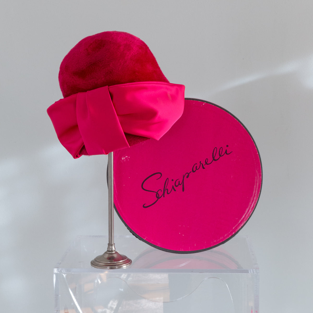 Authentic vintage Schiaparelli hat Vintage Schiaparelli Hat - 1960s turban style in velvet  main image 2