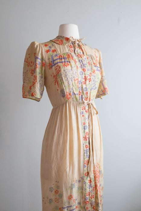 Ethereal 1930's Pongee Silk Japanese Dressing Gown / Small