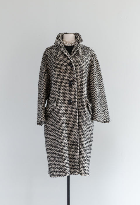 Chic 1960's Chunky COZY Wool Tweed Coat / ML