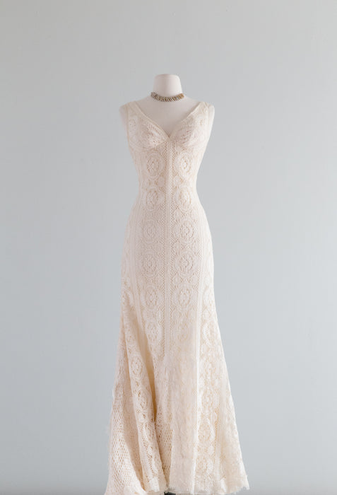 Vintage Style Crochet Lace Wedding Gown By Yolan Cris / Small Xtabay Vintage Vintage Style Crochet Lace Wedding Gown By Yolan Cris / Small Xtabay Vintage