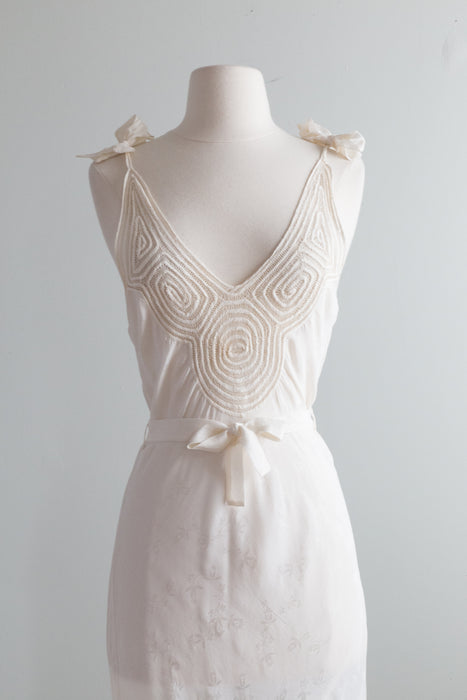 Exquisite 1930's Ivory Silk Bias Cut Night Gown / Medium