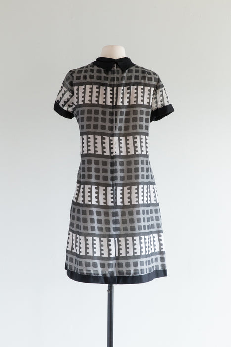 Darling 1960's Building Print Mod Day Dress / Medium