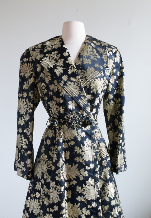 Spectacular 1950's Chinese Silk Dressing Gown By Dynasty / Small