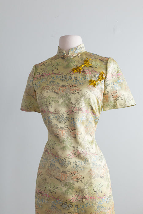 Stunning 1960's Golden Brocade Cheongsam Dress / Small