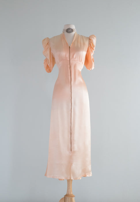 Luminous 1930's Peachy Satin Dressing Gown / med