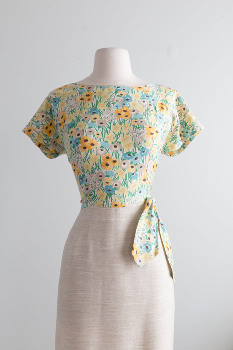 Beautiful Early 1960's Spring Floral Print Wiggle Dress / Medium
