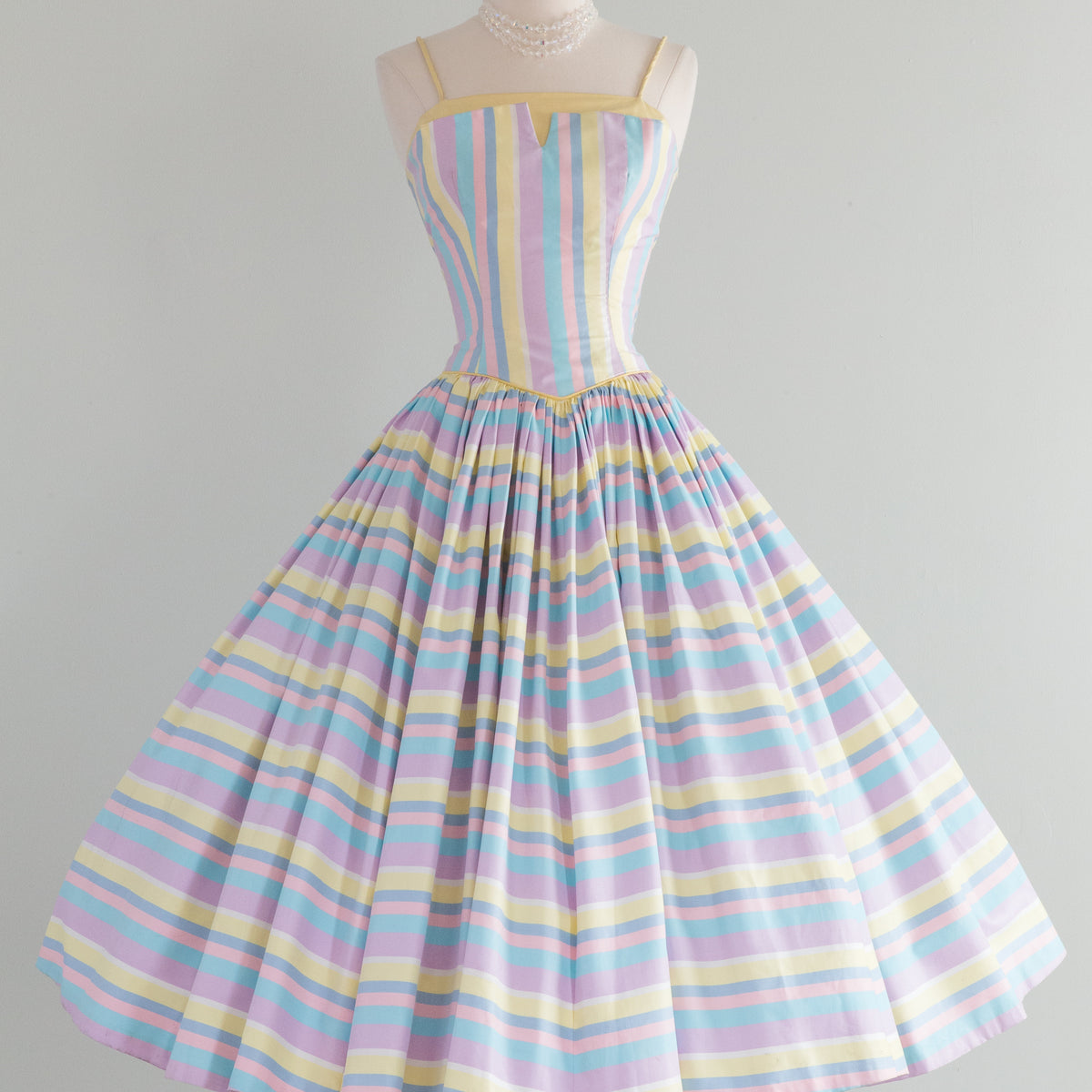 pastel 50s dress 50s PASTEL Watercolor Floral Full Skirt Flutter Sleeve KEYHOLE Dress / XS