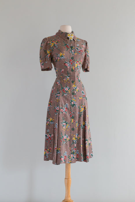 Beautiful 1940's Style Rayon Floral Print Day Dress / Medium