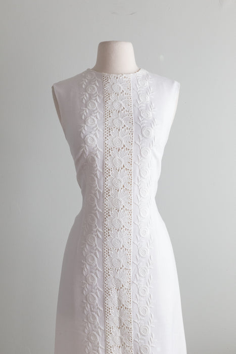 The Perfect 1960's Eyelet Shift Dress / SM