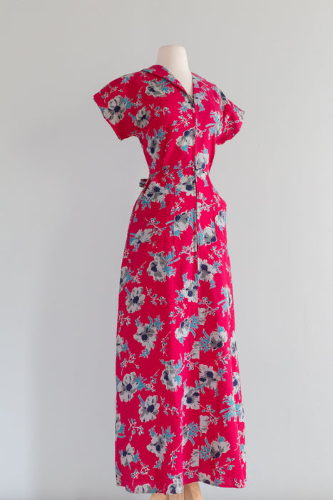 Gorgeous 1940's Cotton House Dress With Zip Down Front / ML