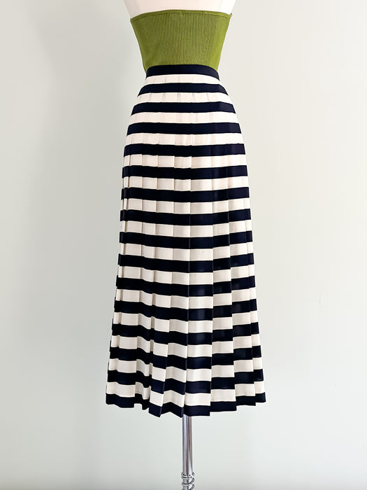 Classic Gloria Sachs Navy Striped Silk Skirt / Sz L