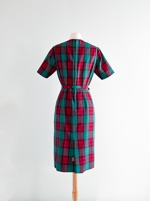 Cheerful 1960's Holiday Green and Red Tartan Wiggle Dress / Sz Medium