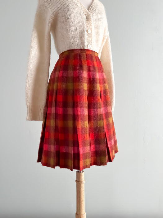 1960's Bold Plaid Pleated Wool Skirt / Sz S