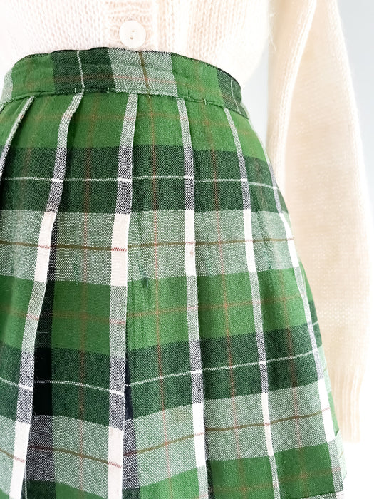 Cutest Reversible Pleated Holiday Plaid Skirt / Sz Medium