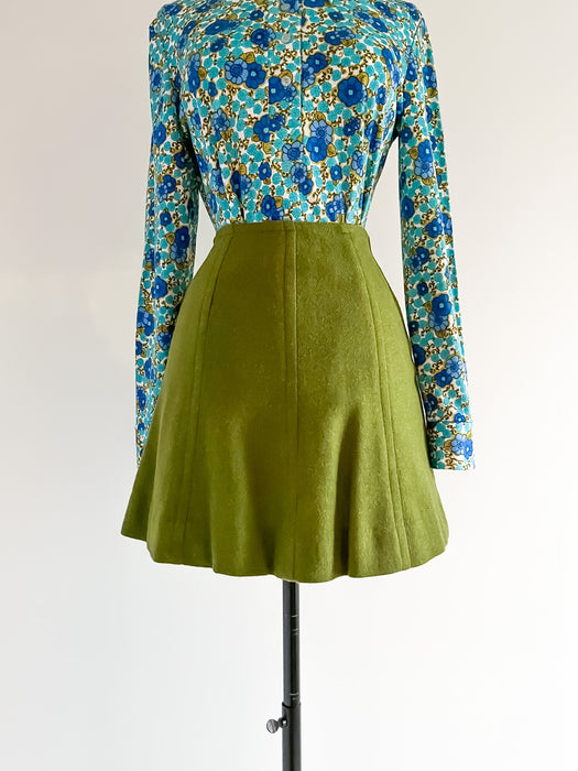 Adorable 1960's Mossy Green Wool Mini Skirt / Sz S