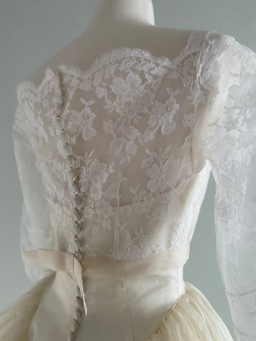 Spectacular 1950's Silk Organza & Lace Couture Wedding Gown / Small