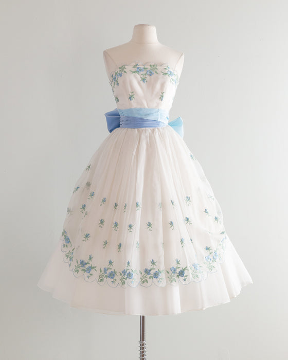 Beautiful 1950's Emma Domb Embroidered Party Dress / Waist 24