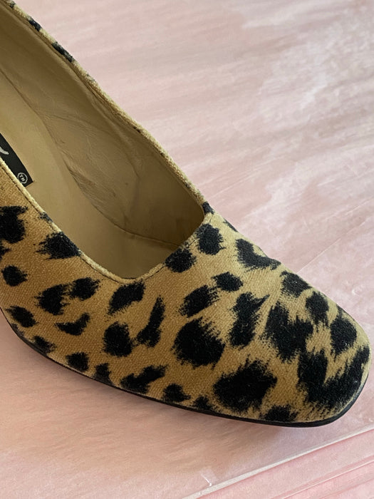 Sassy 90's Designer D'Ro~Too Made in Italy Leopard Print Heels // Size 6.5 B