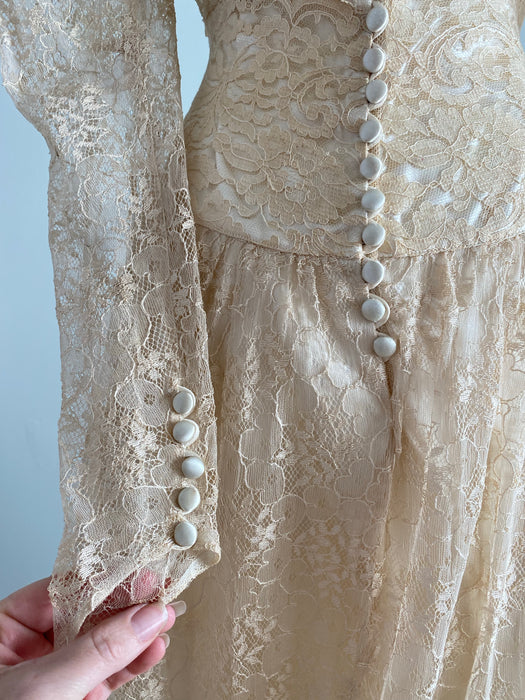 Exquisite 1930's Champagne Lace Wedding Gown With / Waist 28"