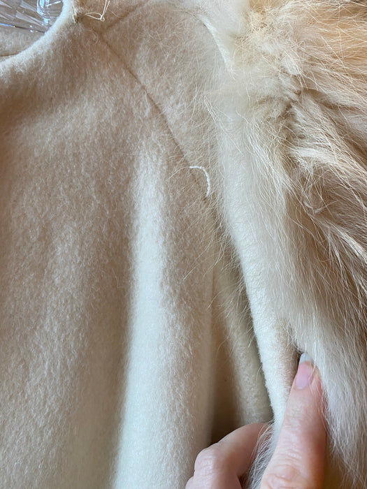 Divine Early 1960's Ivory Cuddlecoat With Huge Fox Collar & Cuffs